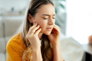 Emergency Dentist for Severe Jaw Pain Near Reston, Virginia: Do You Need Immediate Care?
